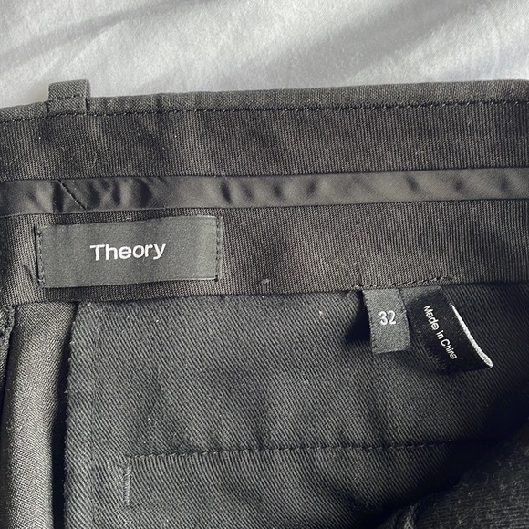 Theory dress pants. Great condition. Size 31 - Picture 3 of 4